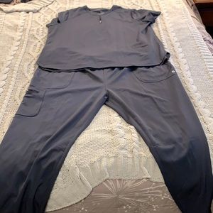 Gray scrubs 2xl